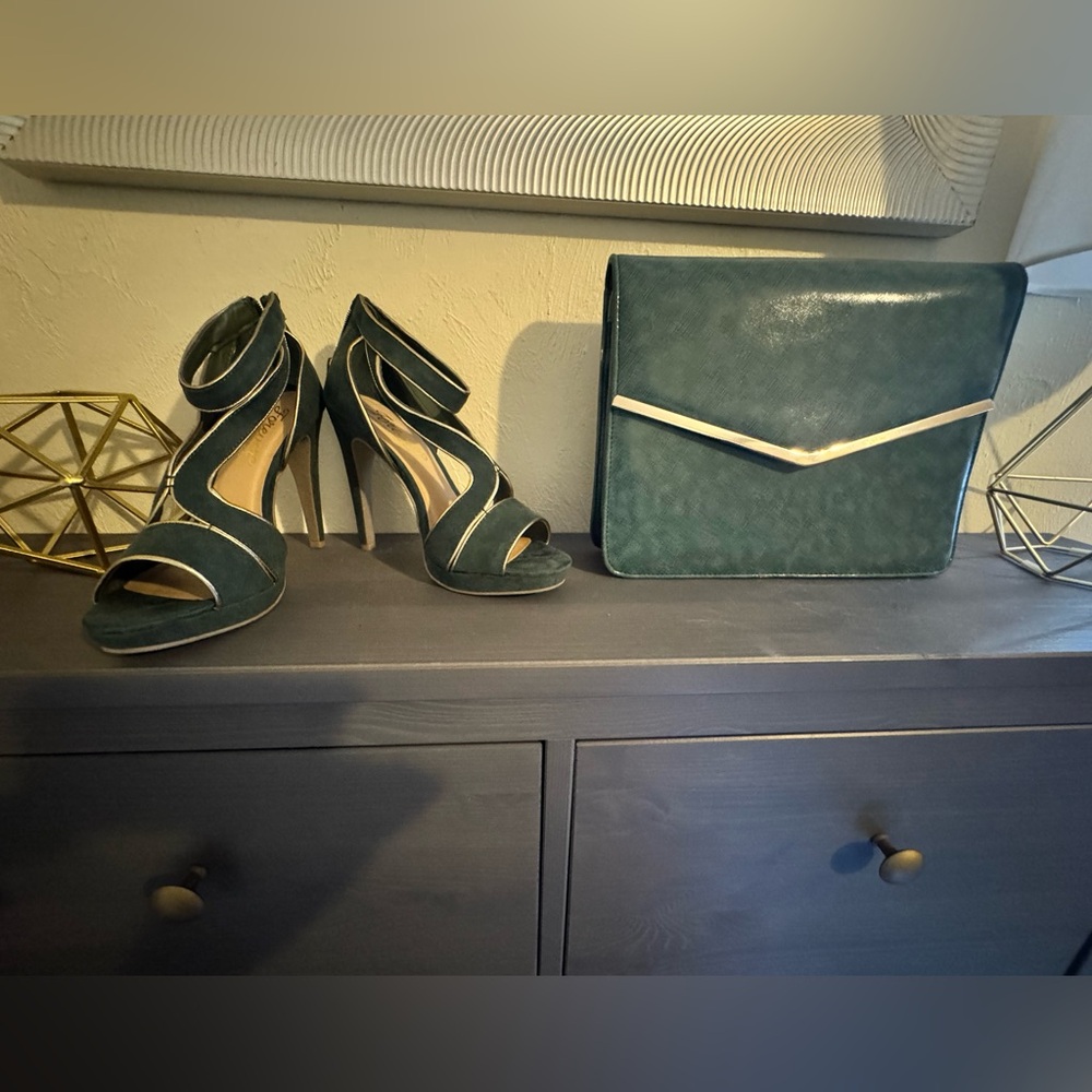 Forever Selected by Paula Abdul Shoes & Purse Combo
